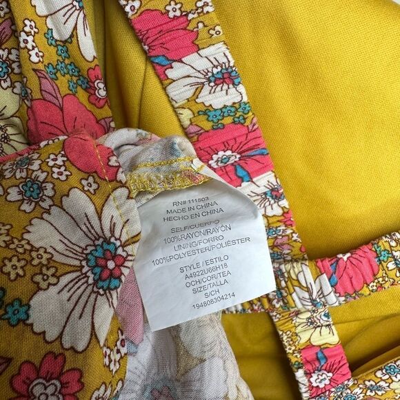 Lily Rose Yellow Floral Shorts Romper (Small) - Picture 8 of 8